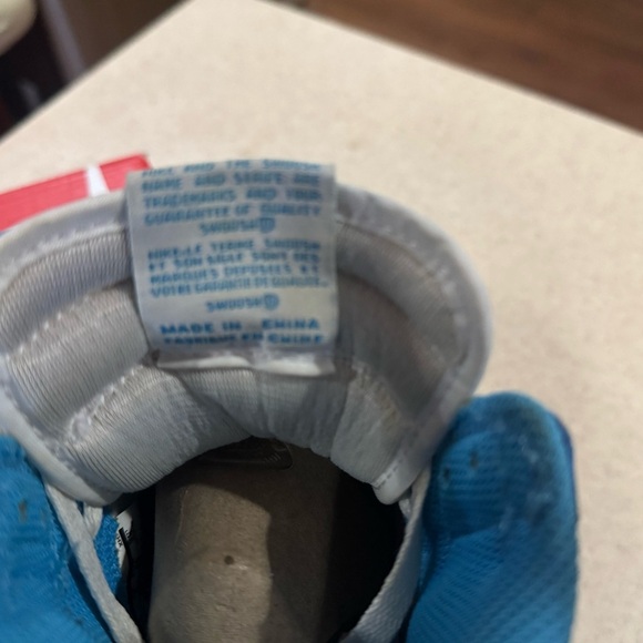 Jordan 1 Retro UNC (GS) 
Youth 7 = Woman’s 8.5 - Picture 11 of 15